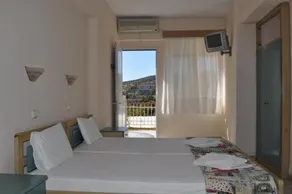 Sunset Apartments & Studios - Image 4