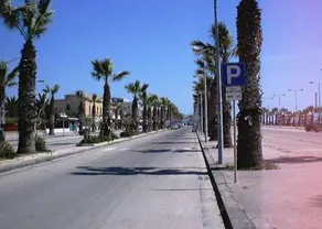 Seaside Apartment - Image 2