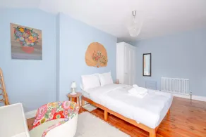 Unique Vintage-Style 3BD Flat - Dalston - Image 3