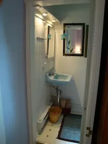 The Little Blue Cottage - Image 4