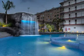 Hotel Papi - Image 2