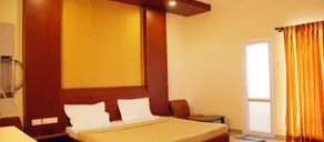 Vihal Estancia Holiday Inn - Image 2
