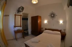 Chrisi Akti Hotel - Image 2
