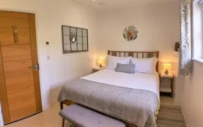 Meadow Cottage Bed & Breakfast - Image 2