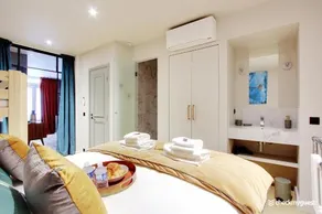 Bed & Breakfast Place Des Vosges - Image 4