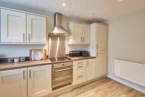 Host Stay Town House - Image 3