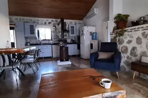 Elisam Villa - Image 4