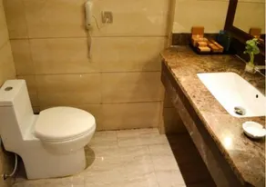 Chun Xue Four Seasons Hotel - Image 3