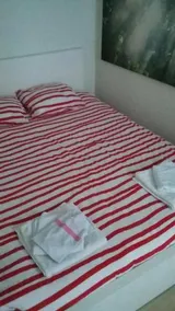 Cool Central Apartment - Image 2