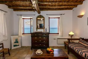 Luxurius Stone Villa On The Beach - Image 2