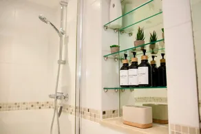 Stunning 1-Bed Apartment In Sheffield City Centre - Image 5