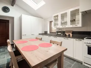 Comfy Holiday Home in Grand Halleux - Vielsam with Parking - Image 2