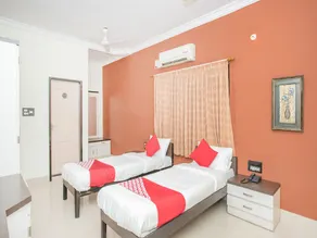 Zee Hotel - Image 5