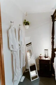The Garden Suite - Image 2