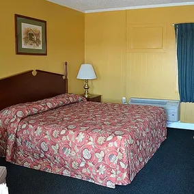 Royal Inn Albertville - Image 2