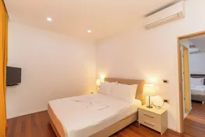 Summer Suite Hotel - Image 3