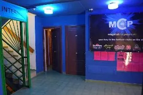 Coconut Apartments - Image 1