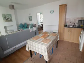 Cardiff Holiday Homes Park Avenue Apartments - Image 3