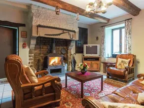 Lovely Holiday Home Amidst Meadows in Sourdeval-les-bois - Image 3