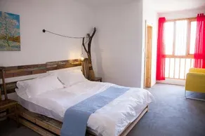 And Park International Youth Hostel - Image 4