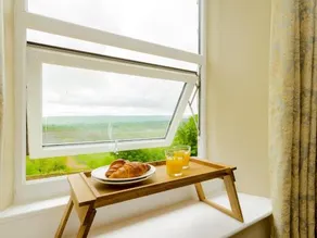 Backstone Bank Farmhouse - Image 4