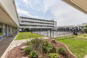Concorde Inn Suites Pekin - Image 4