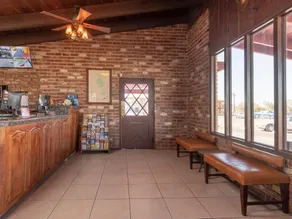 Lazy 8 Motel - Image 3