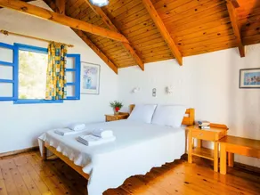 Aesthetic Holiday Home in Palaiochora near Seabeach - Image 4