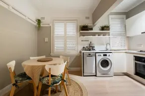 Best location in Manly Harbour view - Image 5