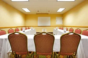Candlewood Suites Grand Rapids - Image 5