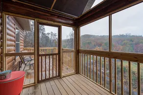 Emilys Hideaway Cabin - Image 3