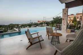 AA Luxury Villas - Image 5