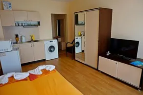 GT Villa Astoria Apartments - Image 2