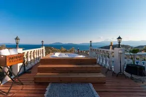 Eva's Luxury Villa - Image 4