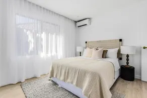 Kahlo Bondi Luxury Escape 2 Bedroom Furnished Apartments - Image 5