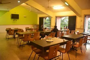 Whistling Palms Beach Resort - Image 2