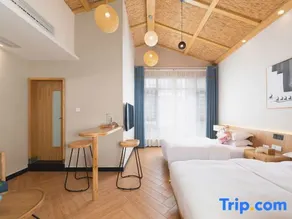 Fenghuang Yunqiao Free River View Boutique Homestay (Fenghuang Ancient City Yunqiao Branch) - Image 4