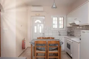 Lakis Apartments - Image 4