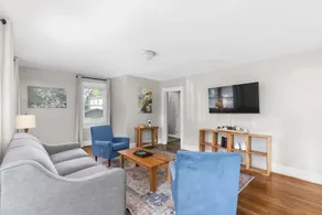 Renovated Central Park Chic - Image 3