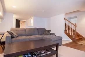 2142 West Walton Apartment - Image 3