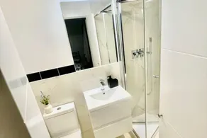 3 Bed Flat - Sleeps 6 - Parking - Wifi - Image 5