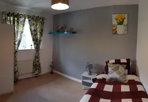 Queens Rooms, Perfect Guest Rooms on Queens Road, Manchester - Image 4