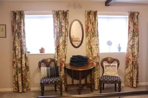 Charming Pretty cottage - Image 2
