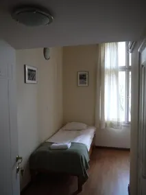 Boomerang Apartments - Image 2