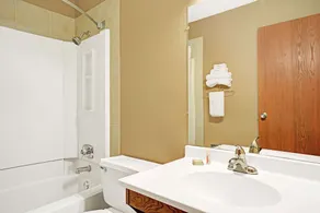 Super 8 by Wyndham Rogers Minnesota - Image 2