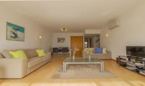 B40 - Marina View Apartment - Image 2