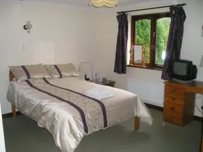 Innis Guest house and campsite - Image 2