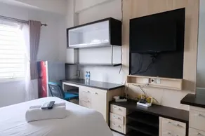 Best Deal 2Br At Apartment Pinewood - Image 5