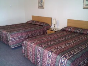 Caravan Motel - Image 5