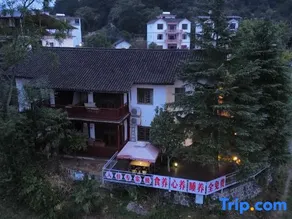 Sun Valley Expert Building - Image 3